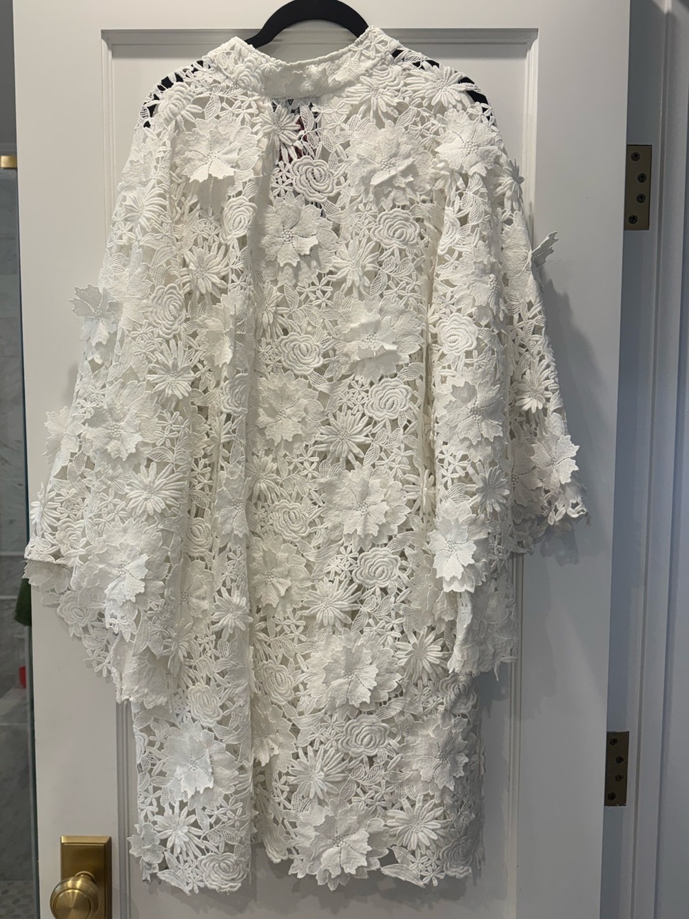La Vie Style House White Floral Lace Caftan - Picture 2 of 3